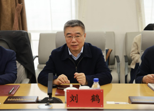 学校党委书记张炳辉带队赴中韩(长春)国际合作示范区进行访企拓岗365.png 学校党委书记张炳辉带队赴中韩(长春)国际合作示范区进行访企拓岗365.png