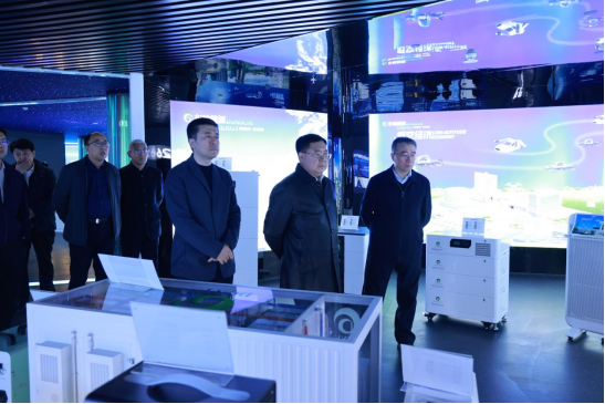 学校党委书记张炳辉带队赴中韩(长春)国际合作示范区进行访企拓岗557.png 学校党委书记张炳辉带队赴中韩(长春)国际合作示范区进行访企拓岗557.png